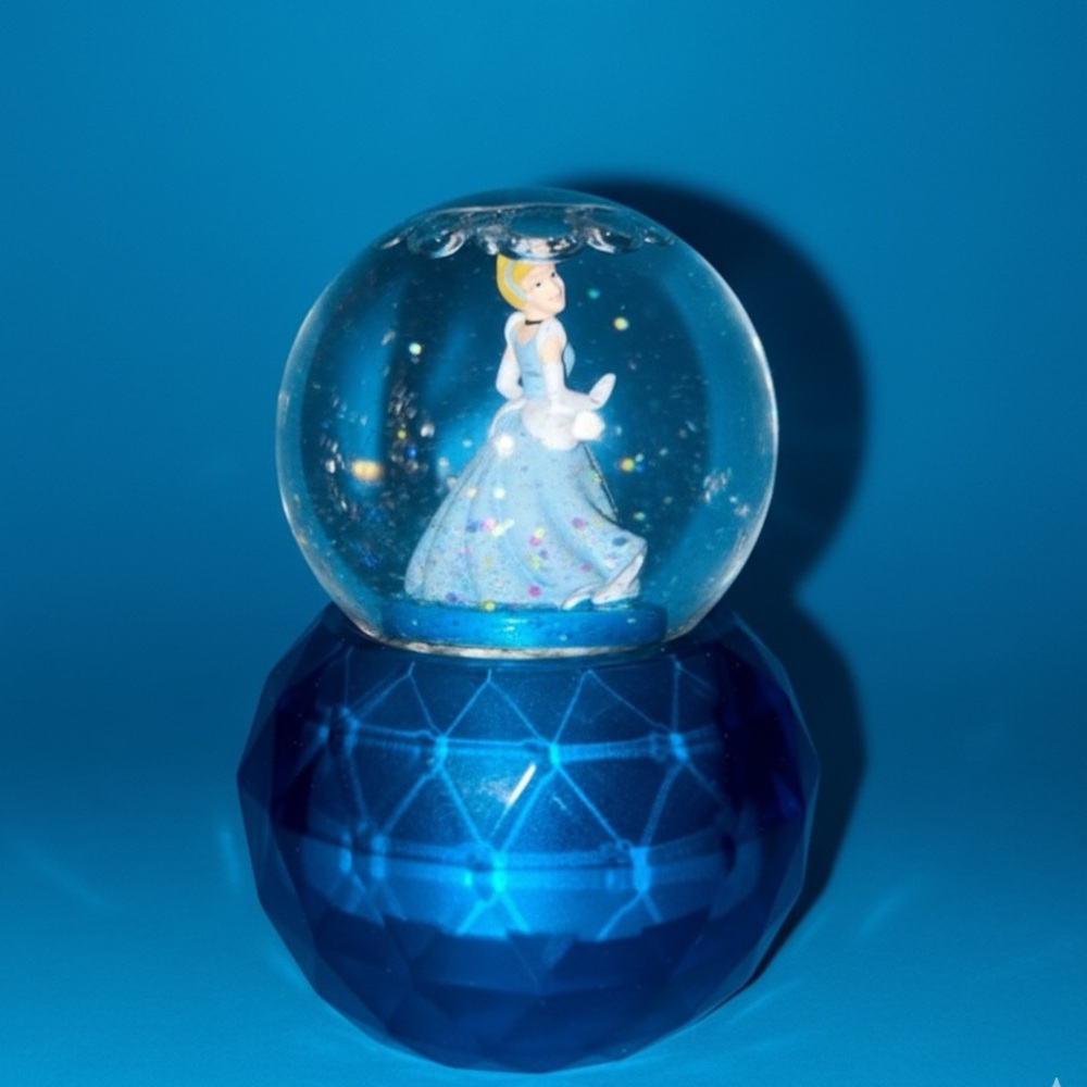 Disney Cinderella Miniature Snow Globe Blue Princess‎ Disney World Decor Jewel